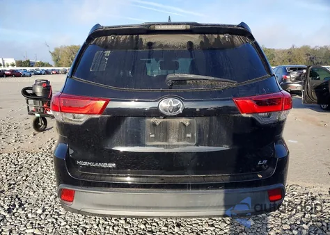 2018 Toyota Highlander Le Plus from USA, damaged, VIN 5TDZZRFH4JS287162